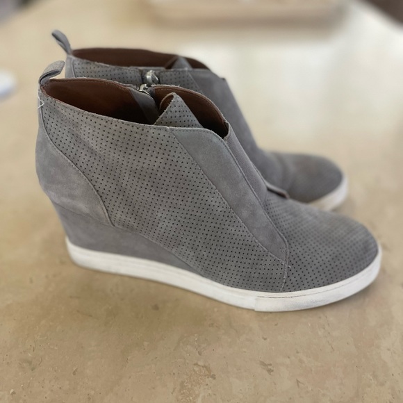 Linea Paolo Felicia Wedge Sneaker Light Grey Size 8M - Picture 3 of 8